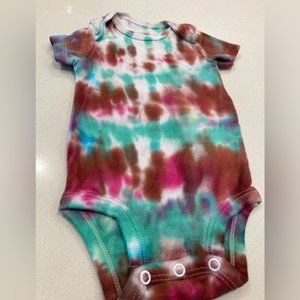 tie dyed onesie/bodysuit 0-3 month